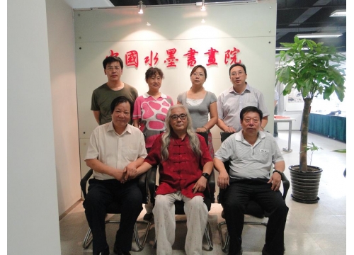 众老师在书画院合影